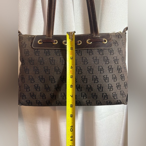 Vintage Dooney & Bourke Signature DB Purse Large Tassel Tote Y2K Brown GUC! - Picture 9 of 14